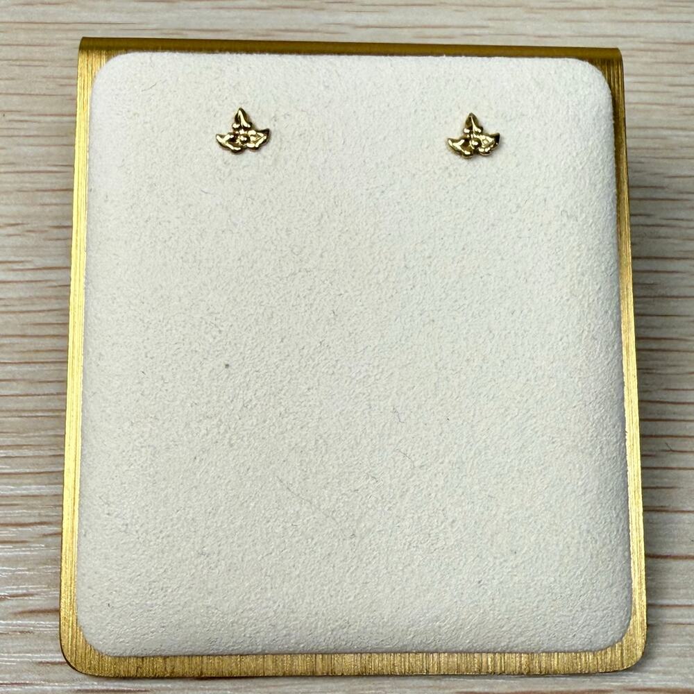 Vintage 60s 70s Tiny Holly Leaf Gold Tone Stud Post Earrings